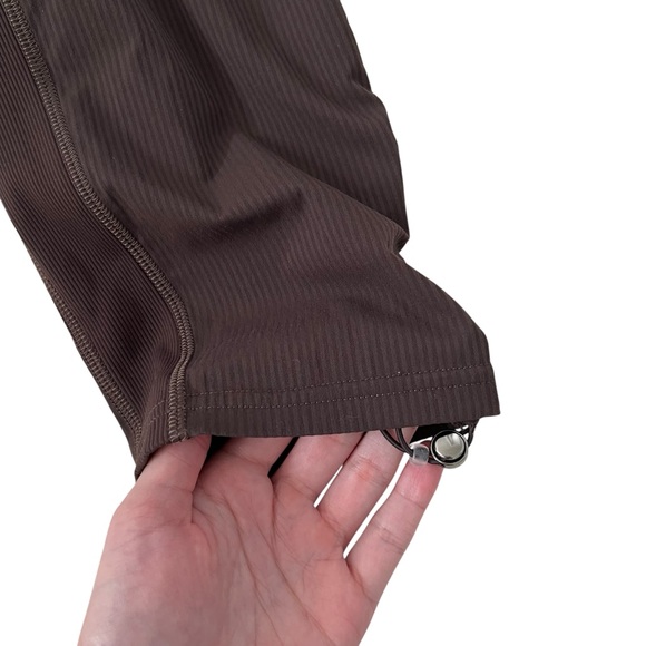 Lululemon‎ Dance Studio Mid-Rise Crop 25" in Chocolate Brown Size 2 - Picture 7 of 13